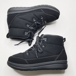 [CLARKS] Cabrini Cove Lace Up Boots